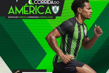 Corrida do America: plano de fundo verde e um homem com a blusa do time correndo 