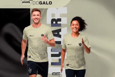 Flyer com fundo preto e branco, um homem e uma mulher correndo com a blusa do atlético 