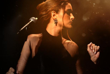 Foto da artista para divulgação