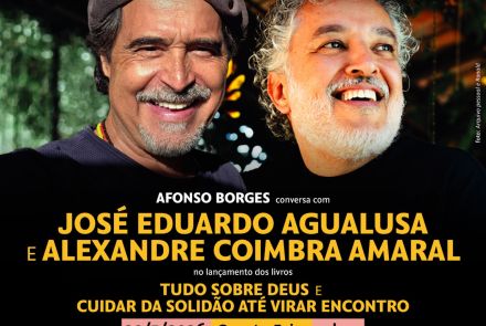 Foto de divulgação do "Sempre um papo", contendo foto do participante José Eduardo Agualusa junto com Alexandre Coimbra do Amaral