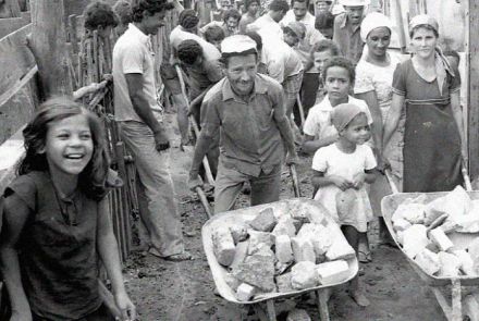 PEÇA EM DESTAQUE • CONTRAPLANOS: A FORÇA COMUNITÁRIA DA AUTOCONSTRUÇÃO EM BELO HORIZONTE E REGIÃO METROPOLITANA