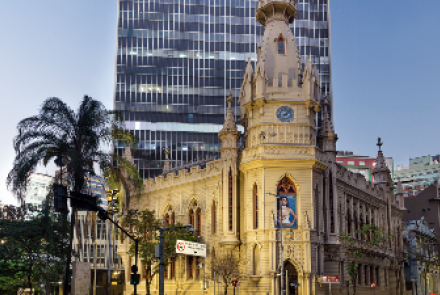 Noturno nos Museus