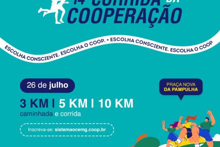 Cartaz publicitário em tons de azul e verde sobre a "14ª CORRIDA DA COOPERAÇÃO". O topo traz o título com o ícone de um casal correndo. O centro destaca as informações: data "26 de julho", local "PRAÇA NOVA DA PAMPULHA", as modalidades "3 KM | 5 KM | 10 KM - caminhada e corrida" e o site para inscrições. A base mostra uma ilustração colorida de três pessoas correndo alegremente e as marcas dos realizadores e organizadores.