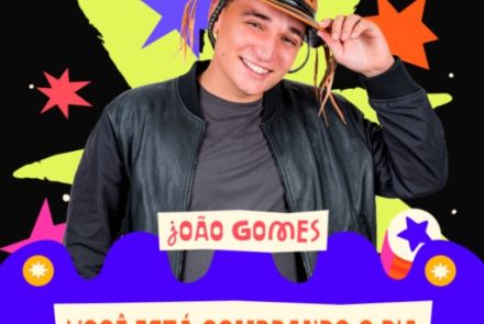 fly com as informações do evento e foto do cantor 