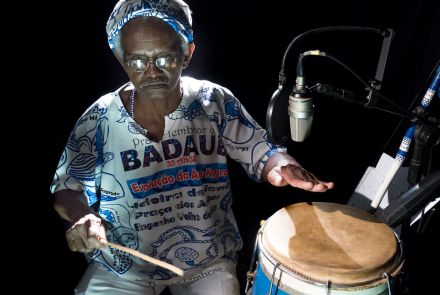 Documentário “Môa - Raiz Afro Mãe” tem exibição gratuita no Cine Santa Tereza