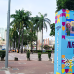 Foto de um contador regressivo instalado em uma praça